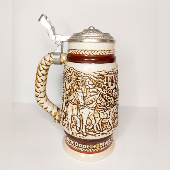 LargeWestern Round up Avon Collector Stein with pewter lid and Original box - Picture 4 of 10